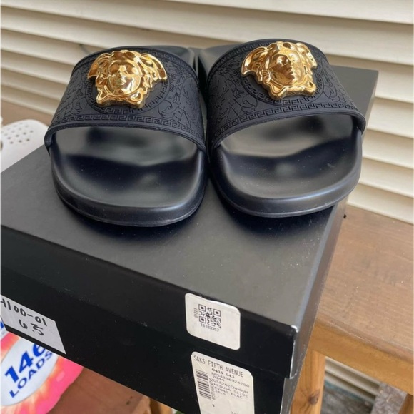 VERSACE POOL SLIDES - Picture 3 of 6